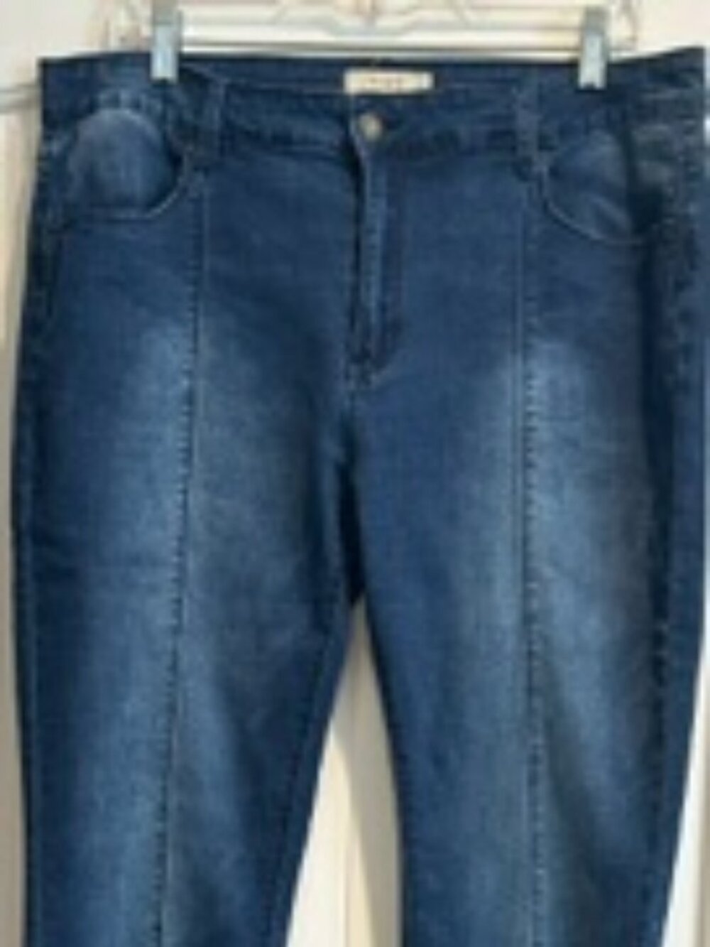 NWOT Chelsea & Violet Denim Flare Jeans size- 31